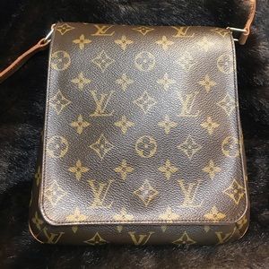 Louis Vuitton Musette Crossbody Bag
